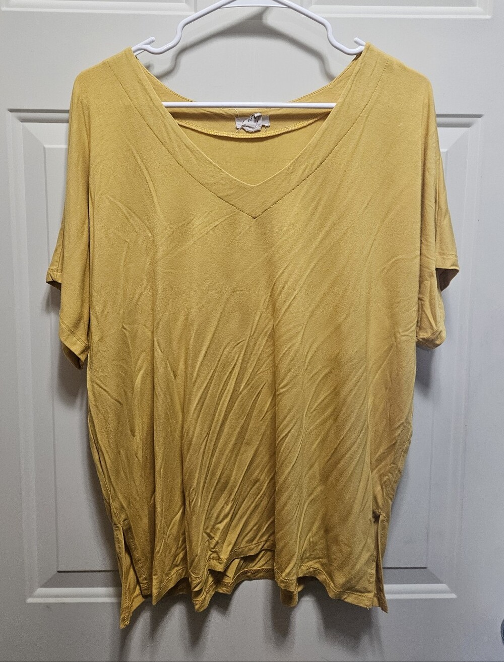 Yelete V-Neck Drop Shoulder Tee
